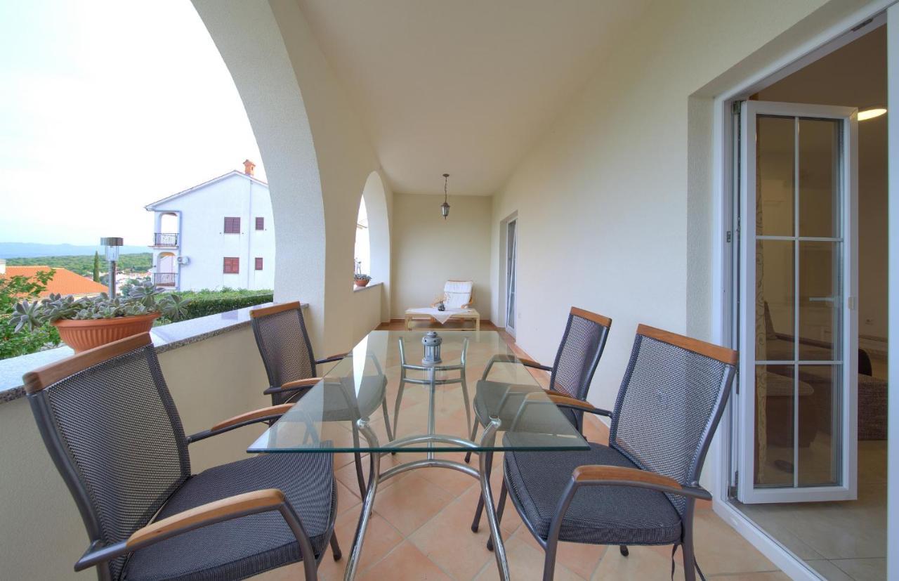 Apartmani Mara Matic Малинска Экстерьер фото