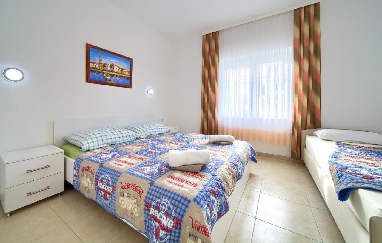 Apartmani Mara Matic Малинска Экстерьер фото