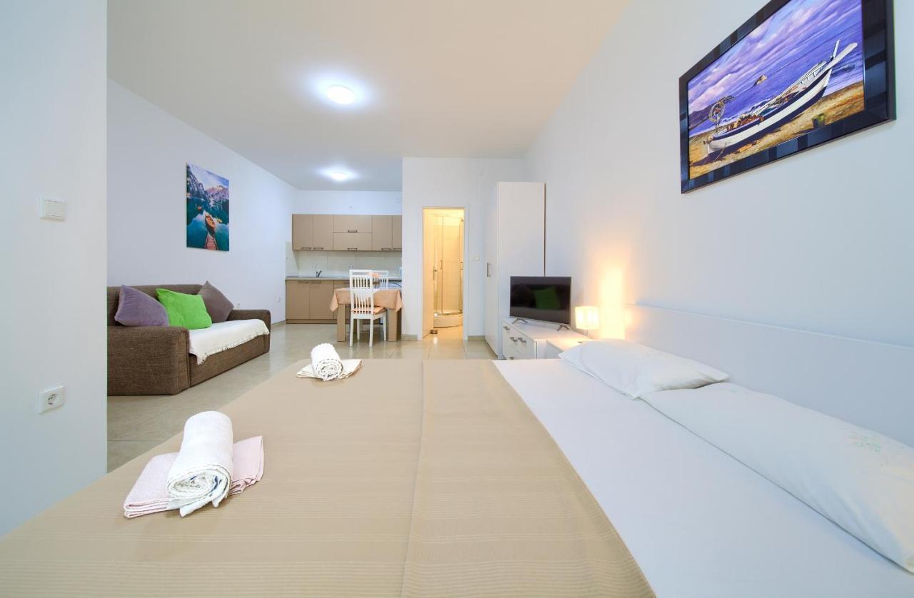Apartmani Mara Matic Малинска Экстерьер фото