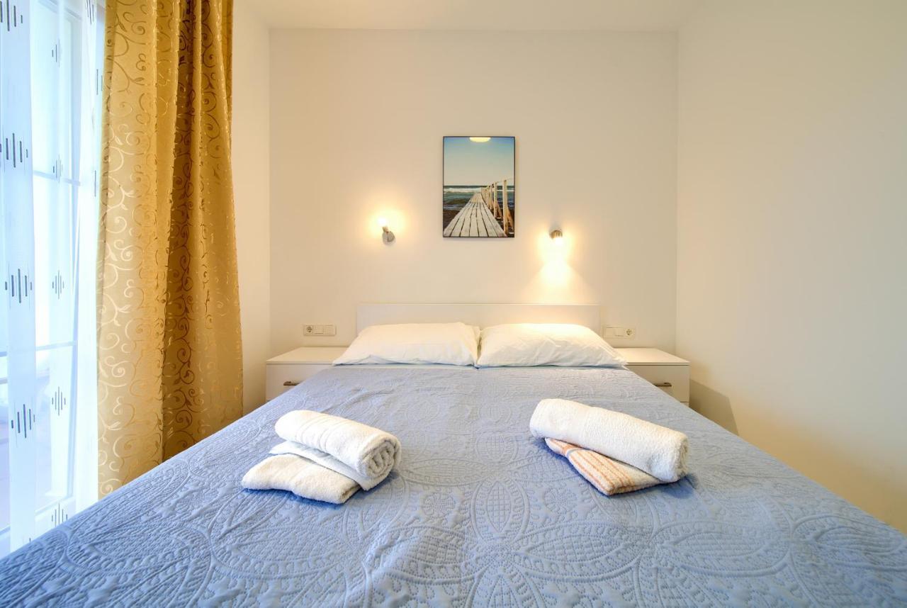 Apartmani Mara Matic Малинска Экстерьер фото